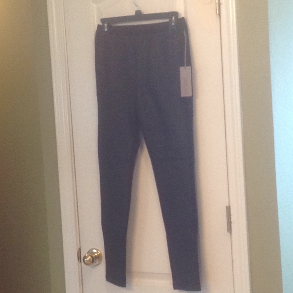 Jennifer Lopez Black Tie City Lights Leggins